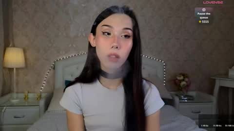 Snapshot of kaiasunshine chatting on 10.29.25 Kaia Monday Thursday FridaySaturdaySunday online show from 10.29.25