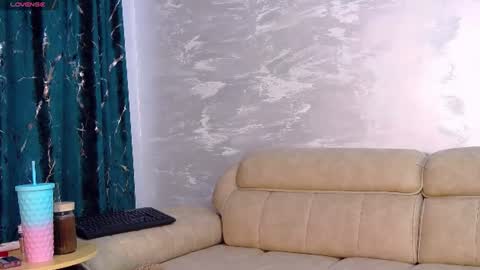 Kaila Lewis online show from 07.01.26