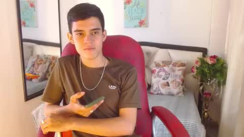 Snapshot of kain_noir_ chatting on 10.19.25 K A I N  online show from 10.19.25