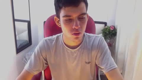 Snapshot of kain_noir_ chatting on 10.22.25 K A I N  online show from 10.22.25