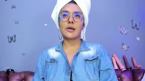 Snapshot of kaira_mosse_ chatting on 10.18.25 kaira_mosse_ online show from 10.18.25