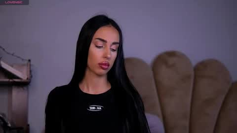 Kaira online show from 02.11.25