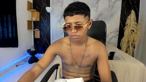 kaiser_alpha777 online show from 04.12.26