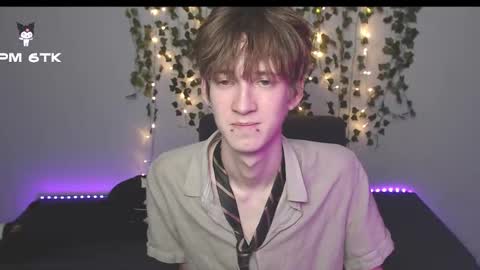 slutkai online show from 10.25.25