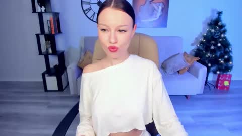 Kaitlyn online show from 12.25.24