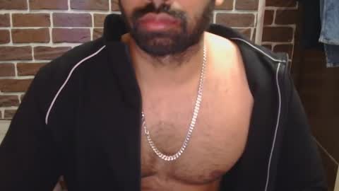 Vicky online show from 12.25.24