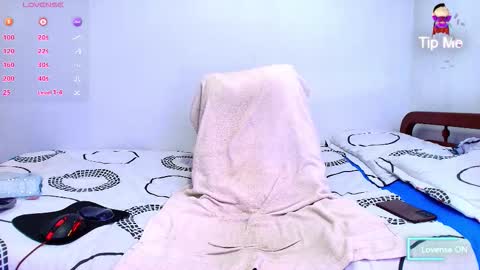 Snapshot of kal_el_8 chatting on 10.07.25 Thomas online show from 10.07.25