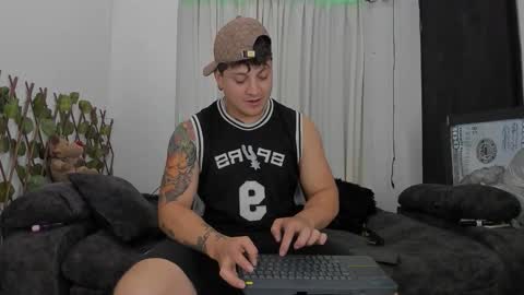 Snapshot of kaledd_musclee chatting on 10.22.25 Kaledd musclees room Master online show from 10.22.25