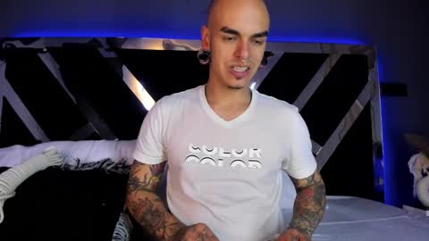 Snapshot of kaletattoos chatting on 02.08.25 Kale online show from 02.08.25