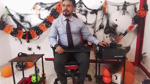 Kaleth online show from 10.25.25