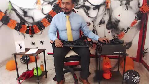 Kaleth online show from 10.30.25