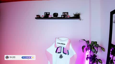 Kali Ka Please help me with your thumbs up its important   dont forget my birthday on October 26 online show from 10.29.25