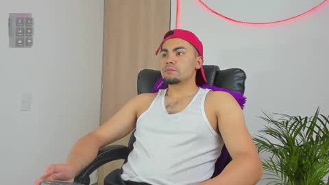 Snapshot of kalivan_voinesscu chatting on 02.04.26 K A L I online show from 02.04.26