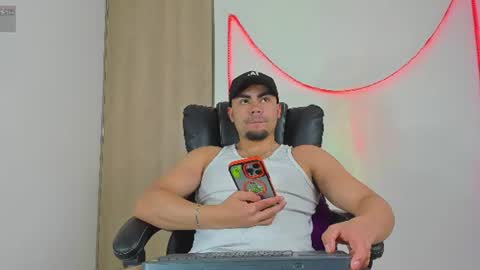 Snapshot of kalivan_voinesscu chatting on 06.18.26 K A L I online show from 06.18.26
