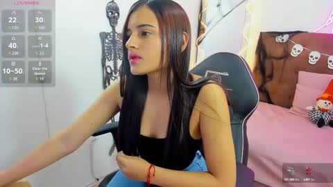 Snapshot of kameron_tay chatting on 10.15.25 KAMERON  online show from 10.15.25