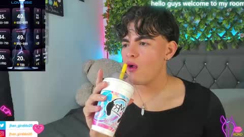 Snapshot of kami_22 chatting on 01.20.25 camilo independent model online show from 01.20.25