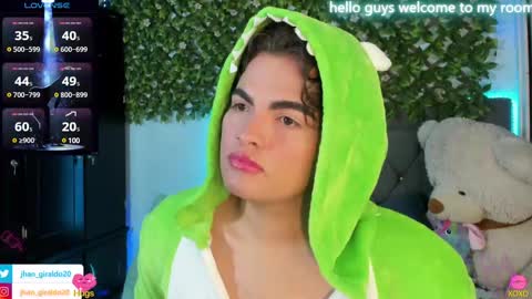 Snapshot of kami_22 chatting on 02.13.25 camilo independent model online show from 02.13.25