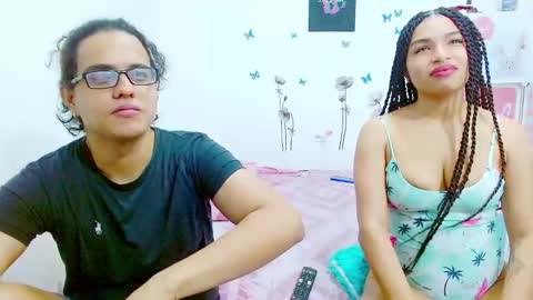 Dante and Carolina independient model online show from 12.29.24