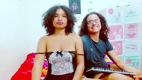 Dante and Carolina independient model online show from 02.04.25