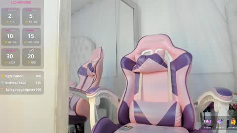 Snapshot of kamila_arias chatting on 01.03.25    online show from 01.03.25