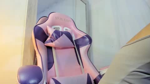 Snapshot of kamila_arias chatting on 01.08.25    online show from 01.08.25