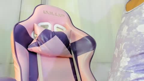 Snapshot of kamila_arias chatting on 02.03.25    online show from 02.03.25