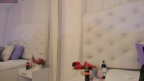 Snapshot of kamila_arias chatting on 09.12.25    online show from 09.12.25