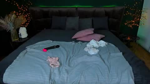 Snapshot of kamilahot25 chatting on 10.24.25 kamilahot25 online show from 10.24.25