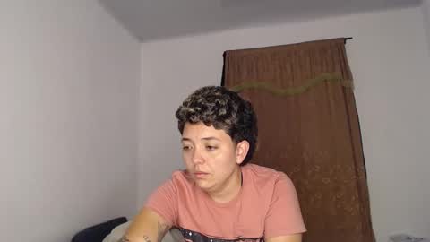 Snapshot of kammy_cami chatting on 05.16.26 kammy y camila online show from 05.16.26