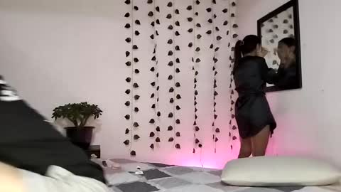 Komurasaki atsui online show from 01.25.25