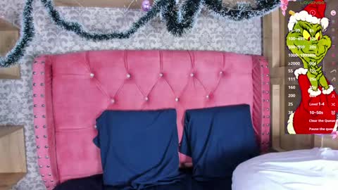hello  Im Danni online show from 12.20.24