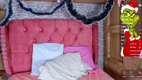 hello  Im Danni online show from 12.29.24