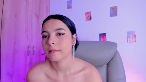 Snapshot of kanna02 chatting on 02.13.26 Kanna online show from 02.13.26