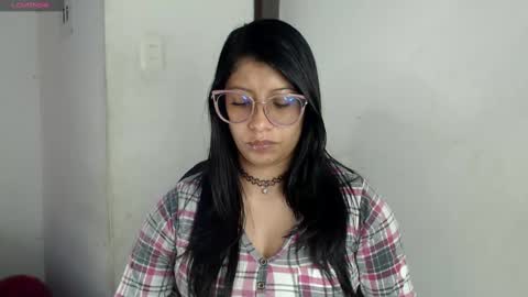 Snapshot of kanroji_mitsuri_11 chatting on 10.17.25 Sanctuary online show from 10.17.25