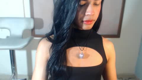 Kaori Matsui online show from 10.05.25