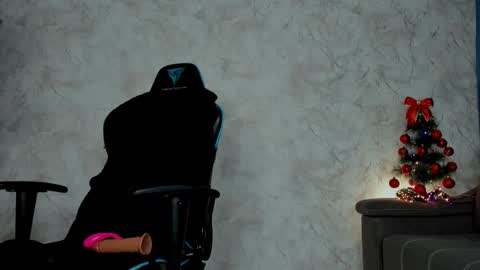 Snapshot of kaow65 chatting on 01.06.25 Emma online show from 01.06.25