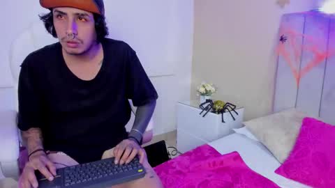 Snapshot of kaoz_23_ chatting on 10.04.25 KaoZ  Goeth online show from 10.04.25