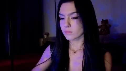 Snapshot of kara_life chatting on 10.03.25 kara_life online show from 10.03.25