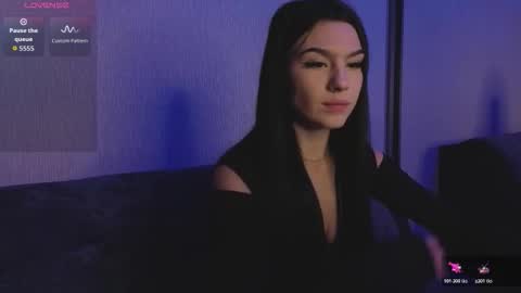 Snapshot of kara_life chatting on 10.20.25 kara_life online show from 10.20.25