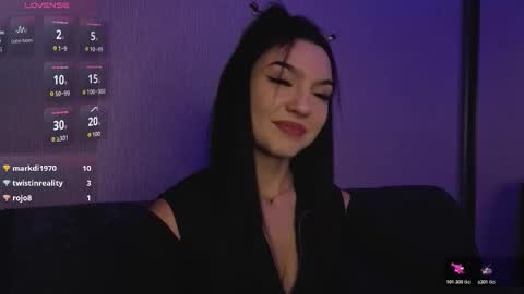 Snapshot of kara_life chatting on 10.24.25 kara_life online show from 10.24.25