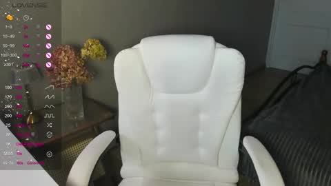 Snapshot of karen_jeff chatting on 11.05.25 Karen online show from 11.05.25