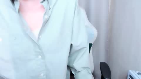 Snapshot of karen_villis chatting on 02.05.26 Karen online show from 02.05.26