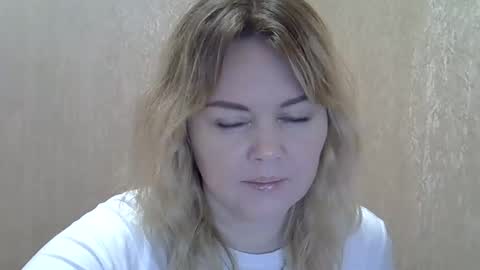 karennelsonx online show from 12.12.24