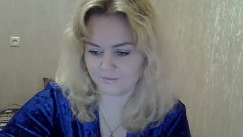 karennelsonx online show from 02.14.25
