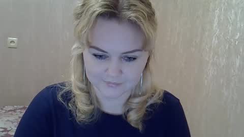 karennelsonx online show from 02.23.25