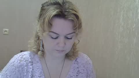 karennelsonx online show from 02.25.25