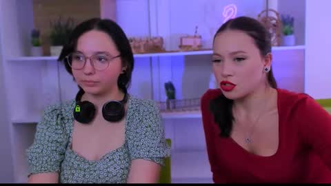 kari_pirs online show from 09.17.25