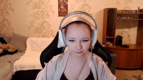 Lisa Backler online show from 09.19.25