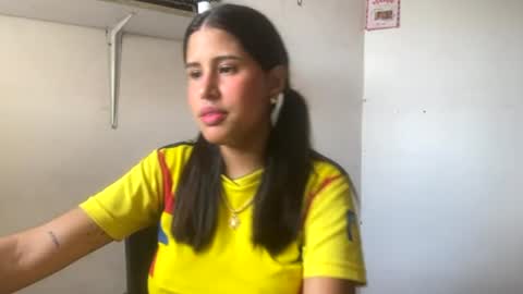 Snapshot of kariina_candy chatting on 06.21.26 kariina candy and fox online show from 06.21.26