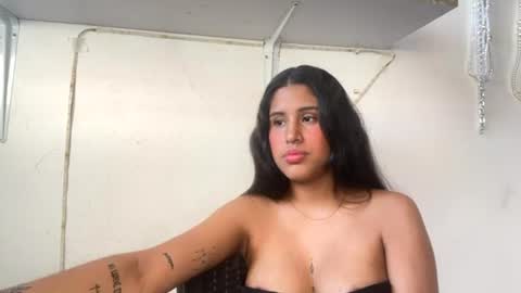 Snapshot of kariina_candy chatting on 07.15.26 kariina candy and fox online show from 07.15.26